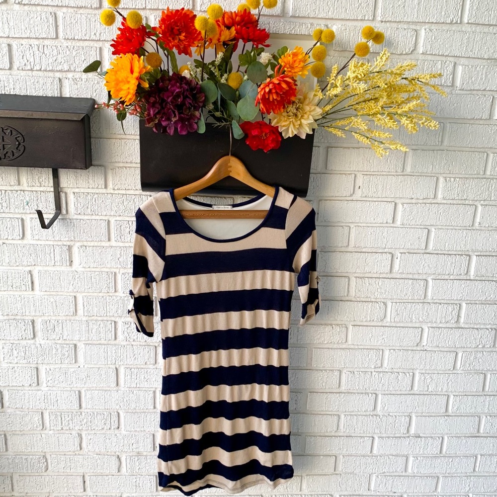 Tea N Rose Black/Navy Blue And Tan Tunic Dress Size Medium